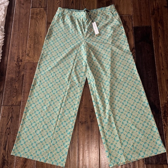 AmberNoon II Dr. Erum IIyas SunKnit Printed Wide Leg Pants - Picture 4 of 5